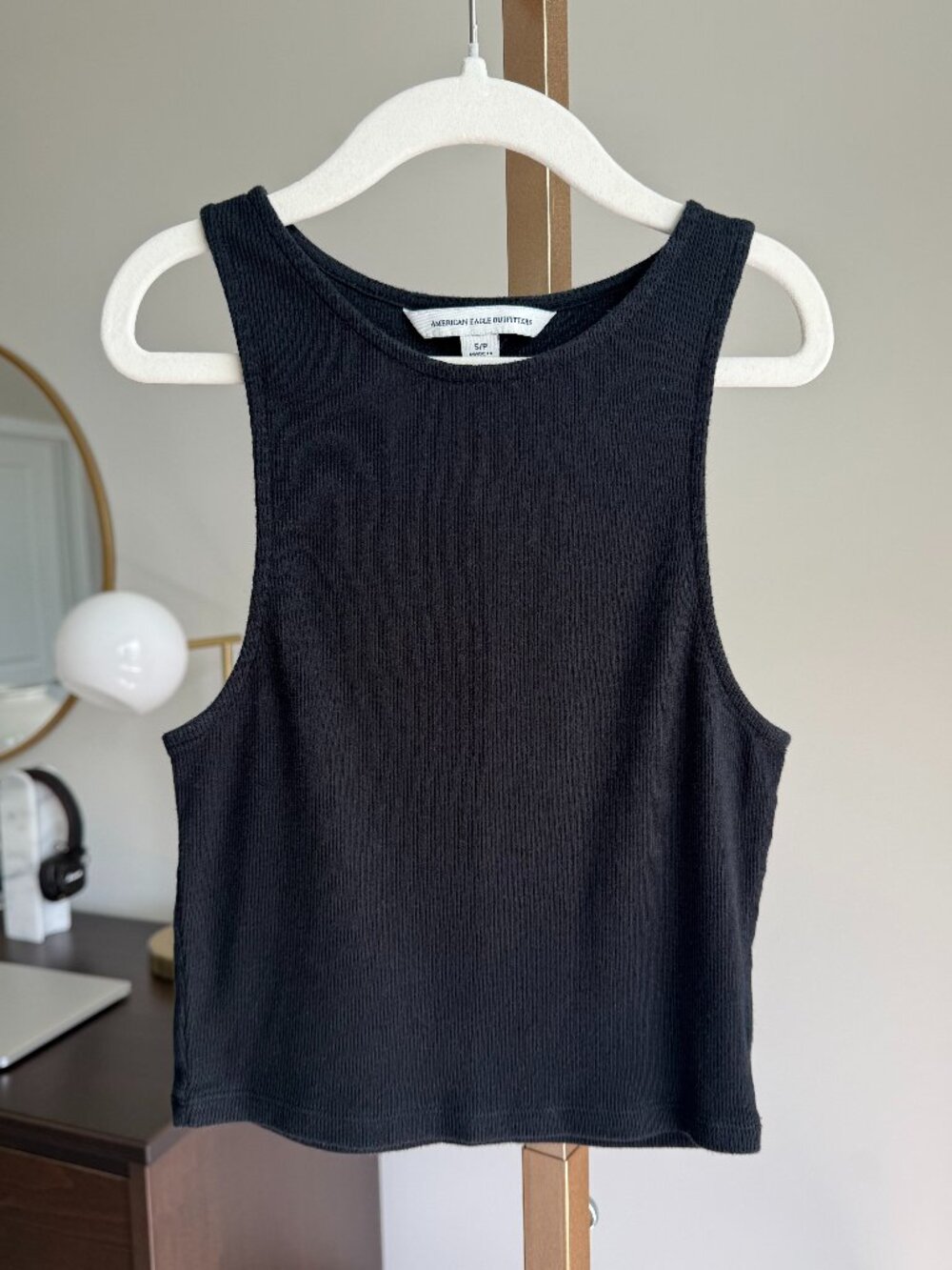 AMERICAN EAGLE Black Ribbed Crop Tank Top